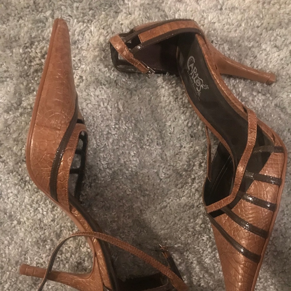 Carlos 8.5 Straped pump pointy toe